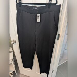 NWT Torrid Women's Ponte Pull On Taper Black Pants
